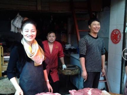 [猪肉西施视频]猪肉西施王慧丽：杭州美女卖猪肉走红网络