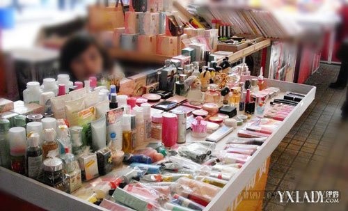 香港圣诞节化妆品折扣_化妆品折扣,一个晚上赚数千元的赚钱街边生意