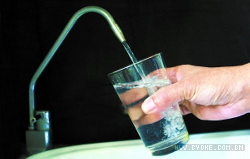 [饮用水标准]饮用水问题频发，催生商务终端净水器租赁商机